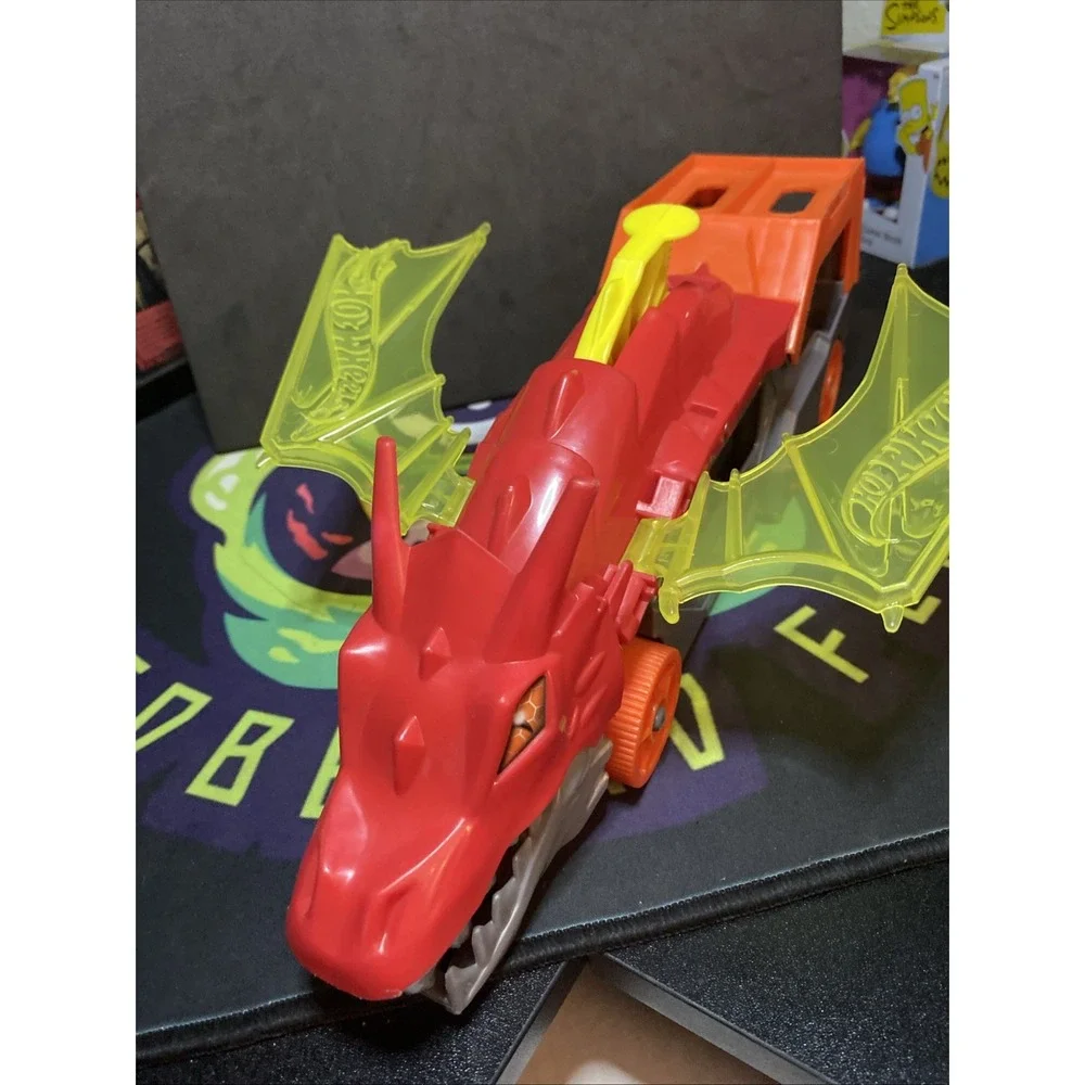 Hot Wheels City Dragon Fire Launch Transporter 2020 MATEL GVH88 Great Condition